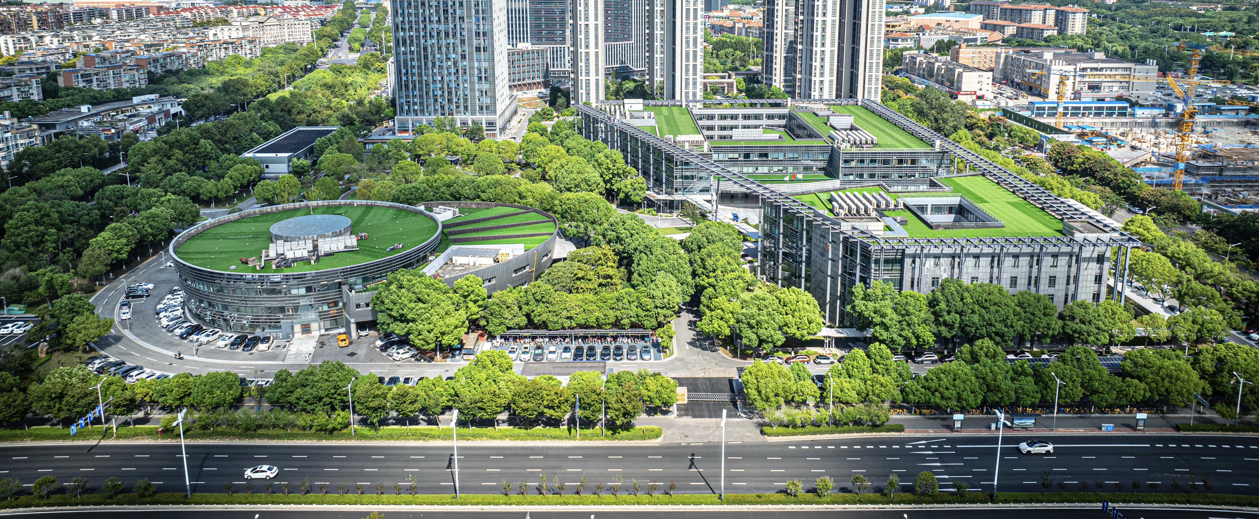 苏豪集团办公园区及南京城市景观